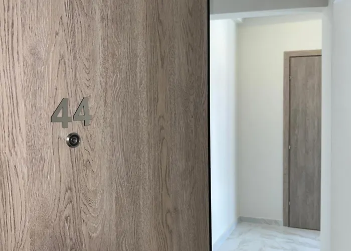 Garden Boutique Aparthotel 3*